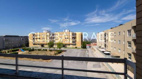 Apartamento T2 em Fânzeres