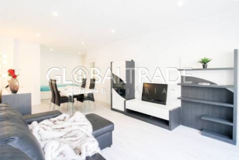 Apartamento T2 Renovado em Valbom