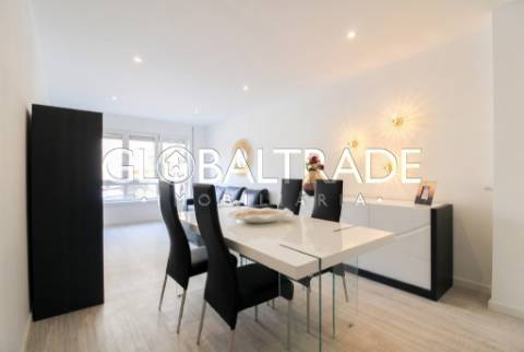 Apartamento T2 Renovado em Valbom