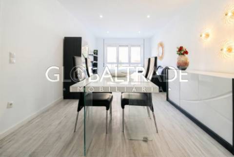 Apartamento T2 Renovado em Valbom