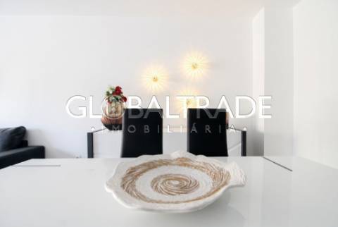 Apartamento T2 Renovado em Valbom
