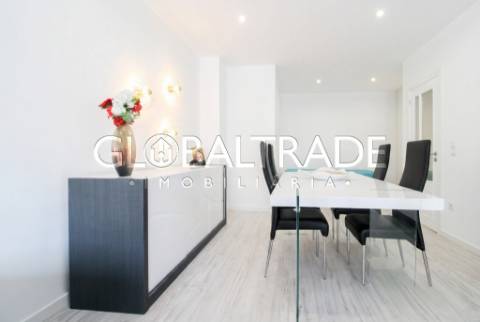 Apartamento T2 Renovado em Valbom