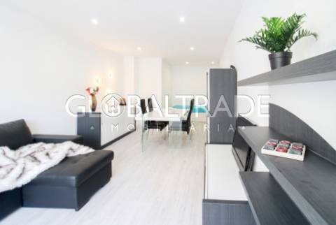 Apartamento T2 Renovado em Valbom