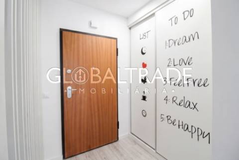 Apartamento T2 Renovado em Valbom