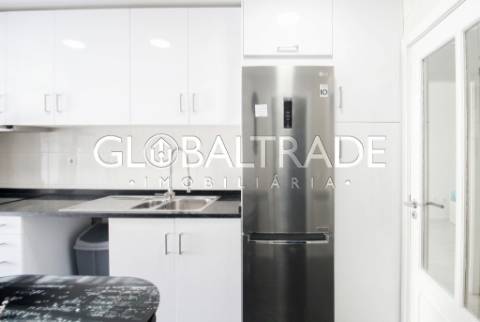 Apartamento T2 Renovado em Valbom