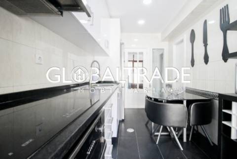Apartamento T2 Renovado em Valbom