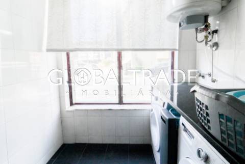 Apartamento T2 Renovado em Valbom