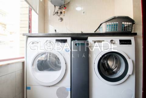 Apartamento T2 Renovado em Valbom