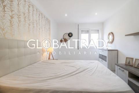 Apartamento T2 Renovado em Valbom