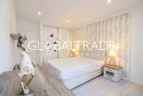 Apartamento T2 Renovado em Valbom