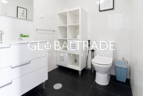 Apartamento T2 Renovado em Valbom