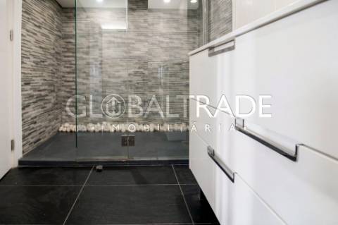 Apartamento T2 Renovado em Valbom