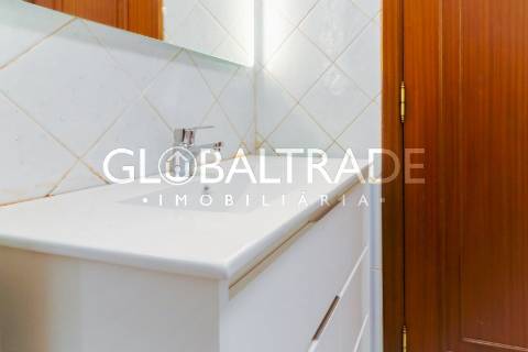 Apartamento T2 Renovado & Equipado em Fânzeres