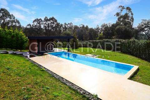 Moradia T5 com Piscina Privativa na Quinta das Luzes – Jovim