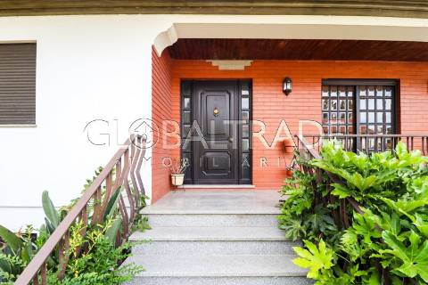 Moradia Independente T4 com Excelente Área Exterior em Oliveira de Azeméis