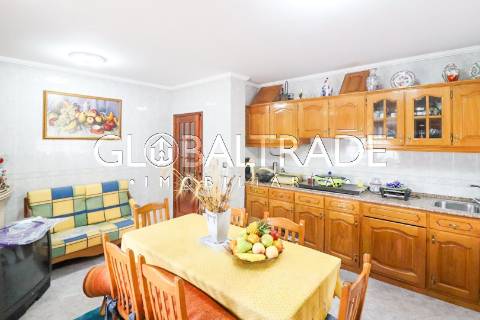 Moradia Independente T4 com Excelente Área Exterior em Oliveira de Azeméis