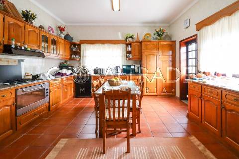 Moradia Independente T4 com Excelente Área Exterior em Oliveira de Azeméis