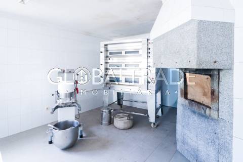Moradia Independente T4 com Excelente Área Exterior em Oliveira de Azeméis