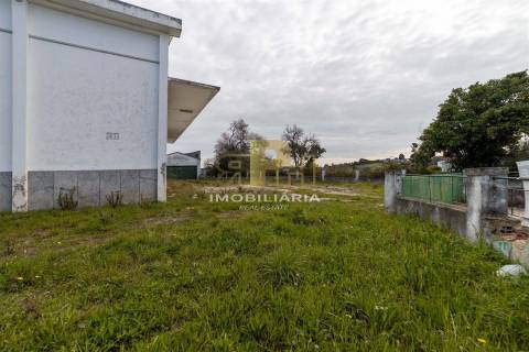 Prédio T6 Venda em Alcanhões,Santarém