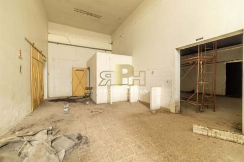 Prédio T6 Venda em Alcanhões,Santarém