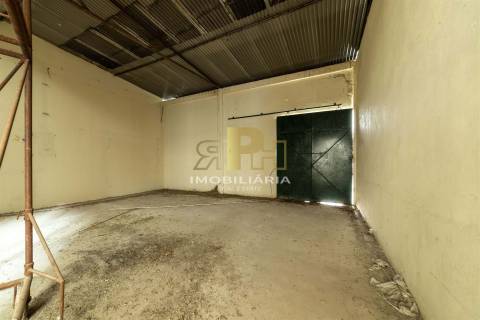 Prédio T6 Venda em Alcanhões,Santarém