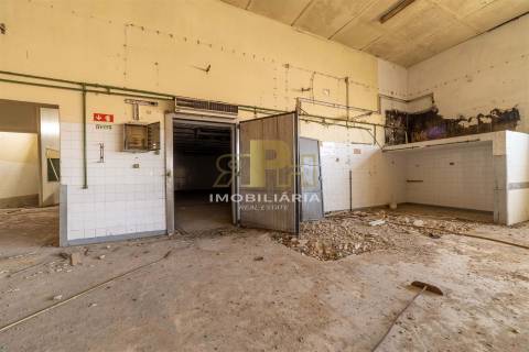Prédio T6 Venda em Alcanhões,Santarém