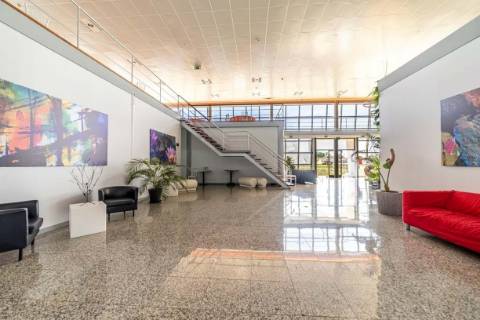 Armazém  Venda em Santarém (Marvila), Santa Iria da Ribeira de Santarém, Santarém (São Salvador) e Santarém (São Nicolau),Santarém