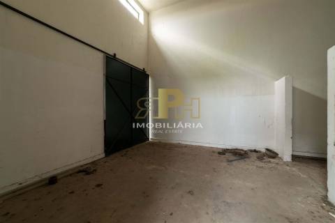 Armazém T6 Venda em Alcanhões,Santarém
