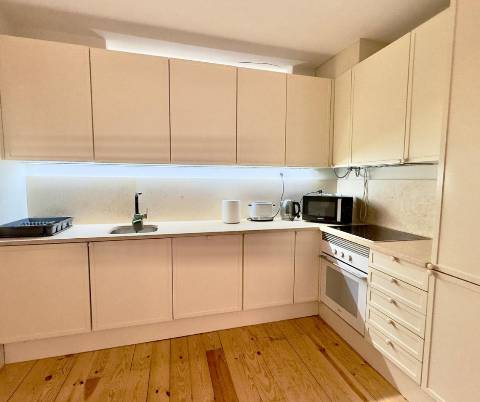 Apartamento T1+2 -Madragoa - Estrela | Totalmente Renovado
