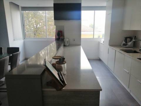 Apartamento T2 mobilado em Campo de Ourique, Lisboa