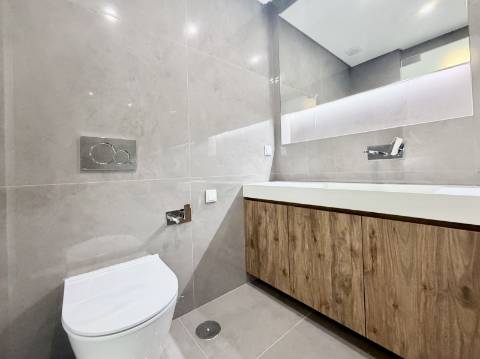 Apartamento T3+1 Centro de Carcavelos