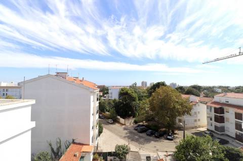 Apartamento T3 Duplex num Condominio Fechado em Cascais