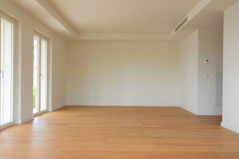 Apartamento T2+1 no centro do Estoril.