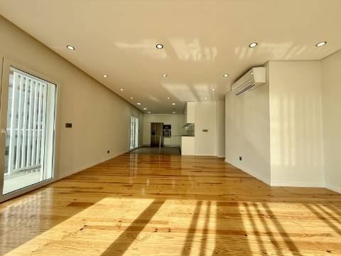 Apartamento T4 no novo empreendimento São João Residence