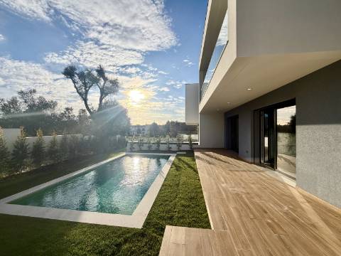 Moradia T4 num condomínio em Manique, Cascais