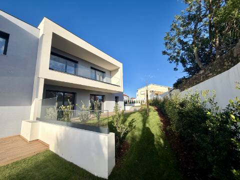 Moradia T4 num condomínio em Manique, Cascais