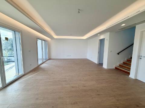 Moradia T4 num condomínio em Manique, Cascais