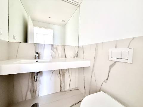 Apartamento T3 com vista mar na Quinta Marques Gomes