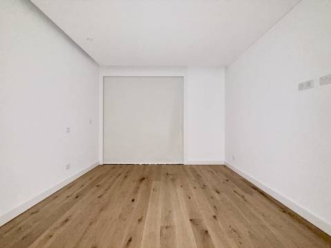 Apartamento T3 com vista mar na Quinta Marques Gomes