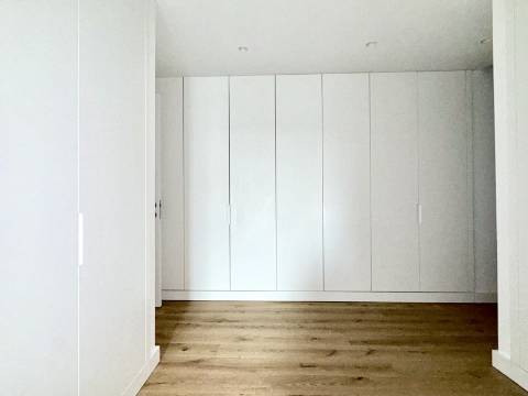 Apartamento T3 com vista mar na Quinta Marques Gomes