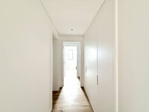 Apartamento T3 com vista mar na Quinta Marques Gomes