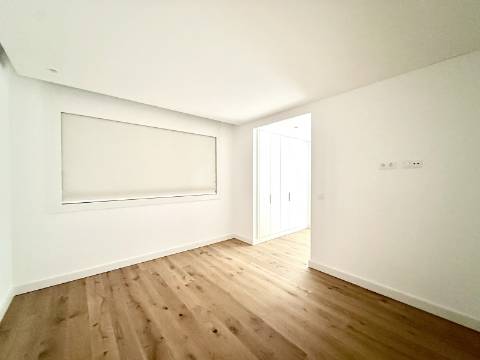 Apartamento T3 com vista mar na Quinta Marques Gomes