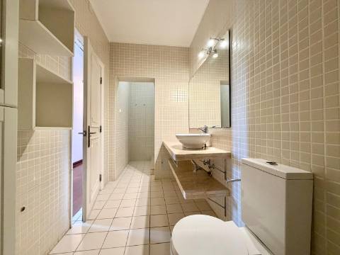 Apartamento T3 com vista mar no Monte Estoril