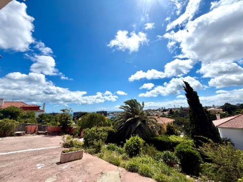 Apartamento T3 com vista mar no Monte Estoril