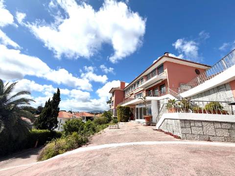 Apartamento T3 com vista mar no Monte Estoril