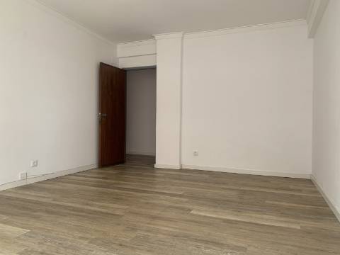 Apartamento T1 Paço de Arcos