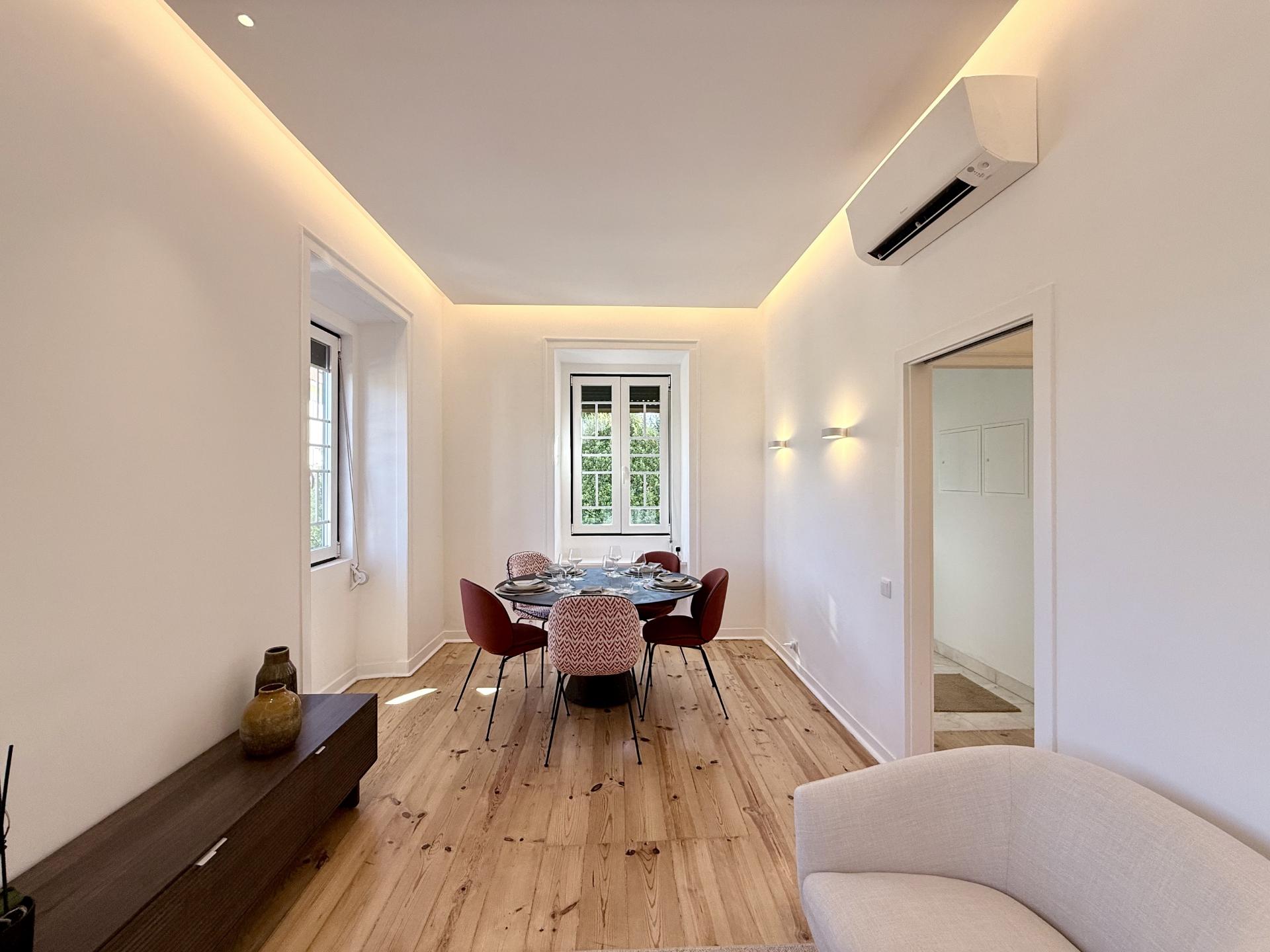 Apartamento T4 remodelado e mobilado no Centro Histórico de Cascais