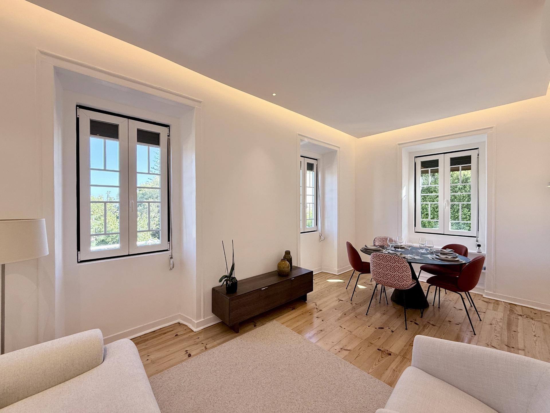 Apartamento T4 remodelado e mobilado no Centro Histórico de Cascais