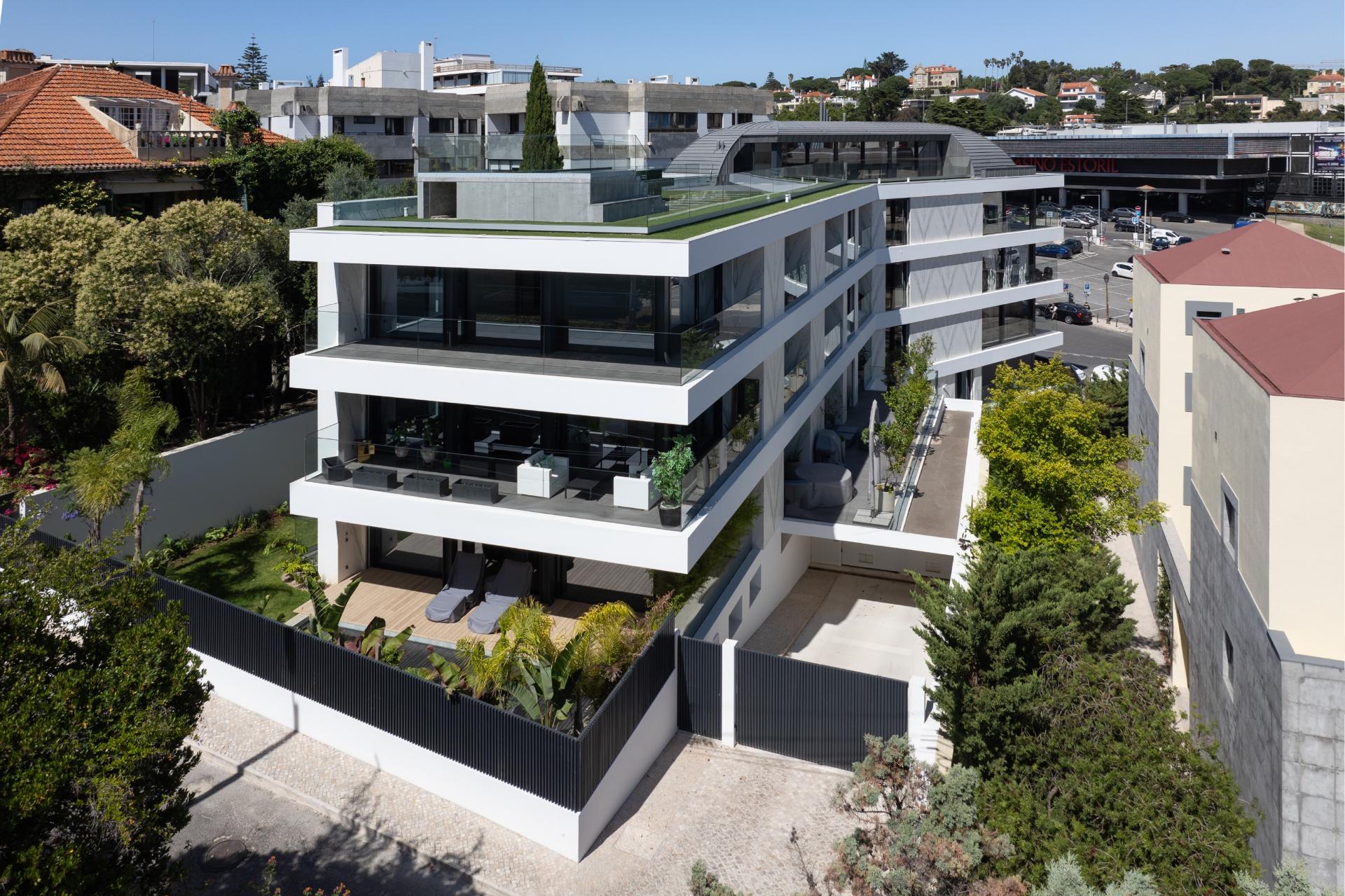 Penthouse Duplex T5 com vista mar no Estoril