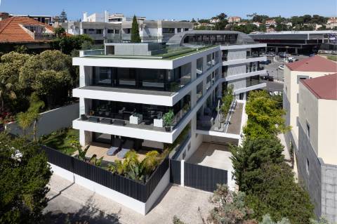 Penthouse Duplex T5 com vista mar no Estoril